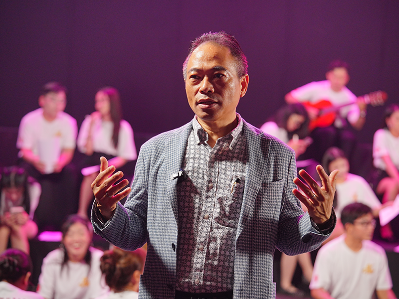 mv-on-thay-le-long-son