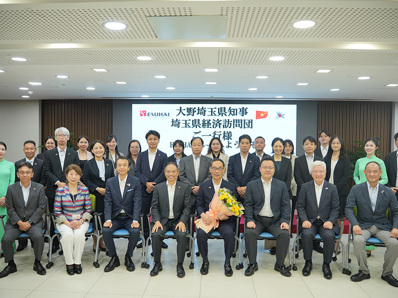 doan-khach-saitama-tham-esuhai